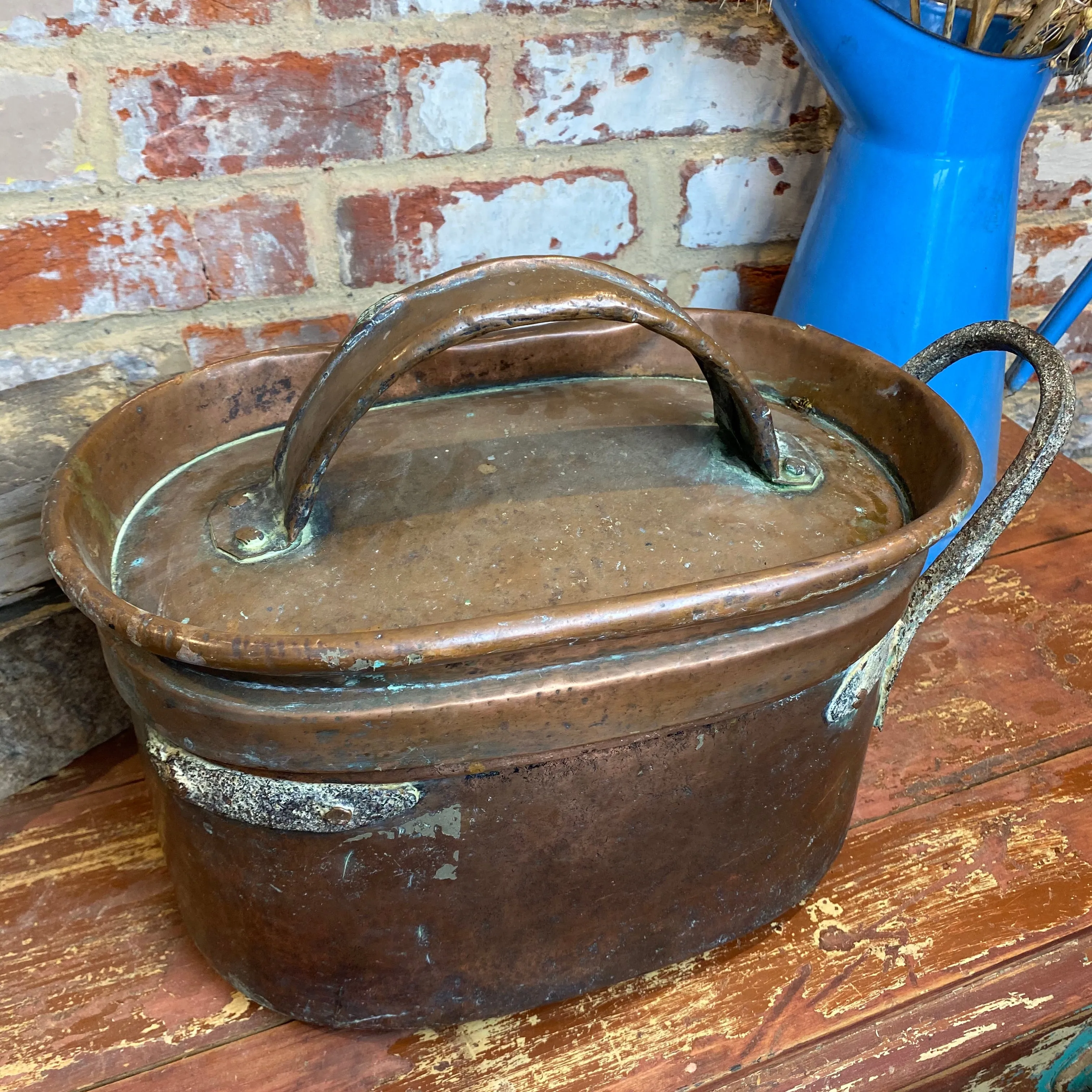 Beautiful French copper cooking pot