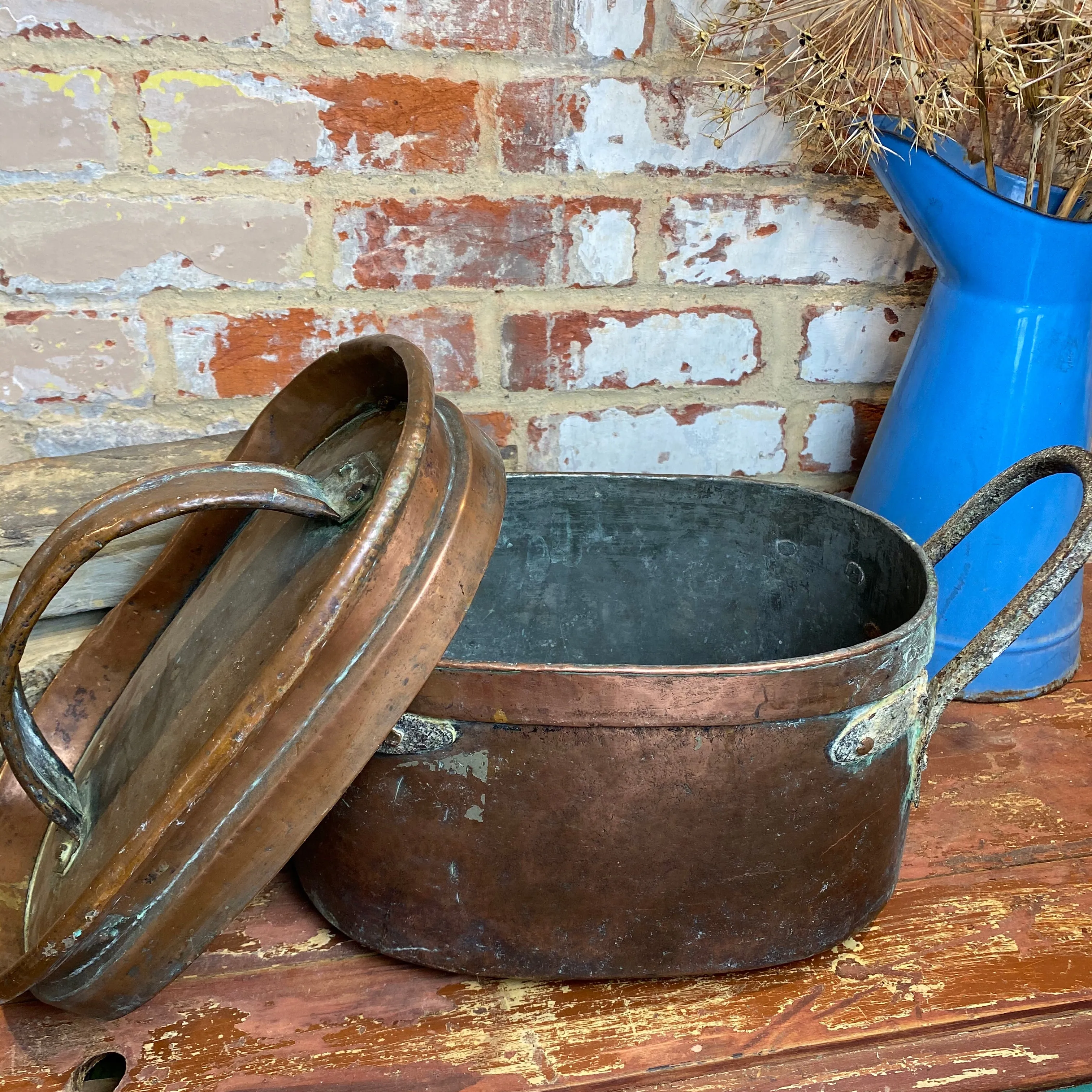 Beautiful French copper cooking pot