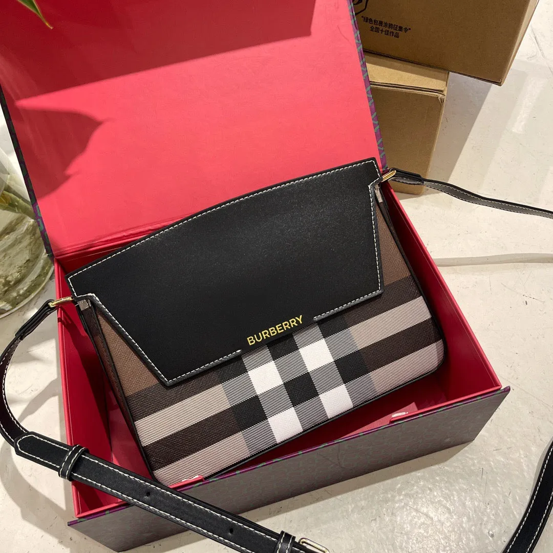BUR110 Check and Leather Catherine Shoulder Bag / 9.5 x 2.2 x 6.9in
