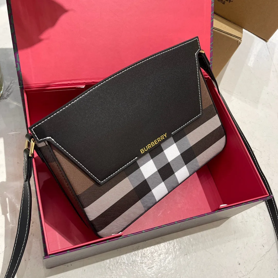BUR110 Check and Leather Catherine Shoulder Bag / 9.5 x 2.2 x 6.9in