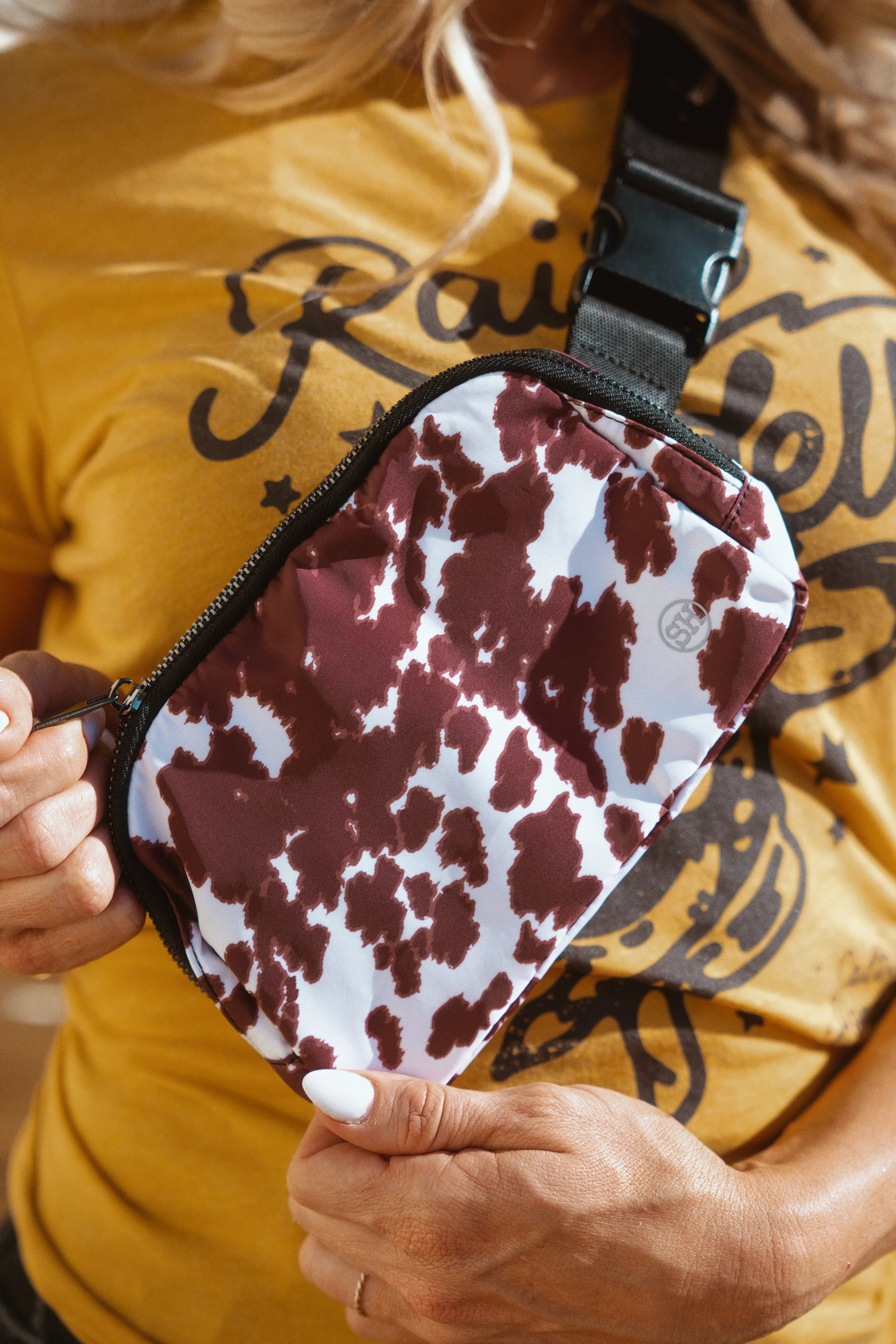 CROSS BODY BAG: STAMPEDE