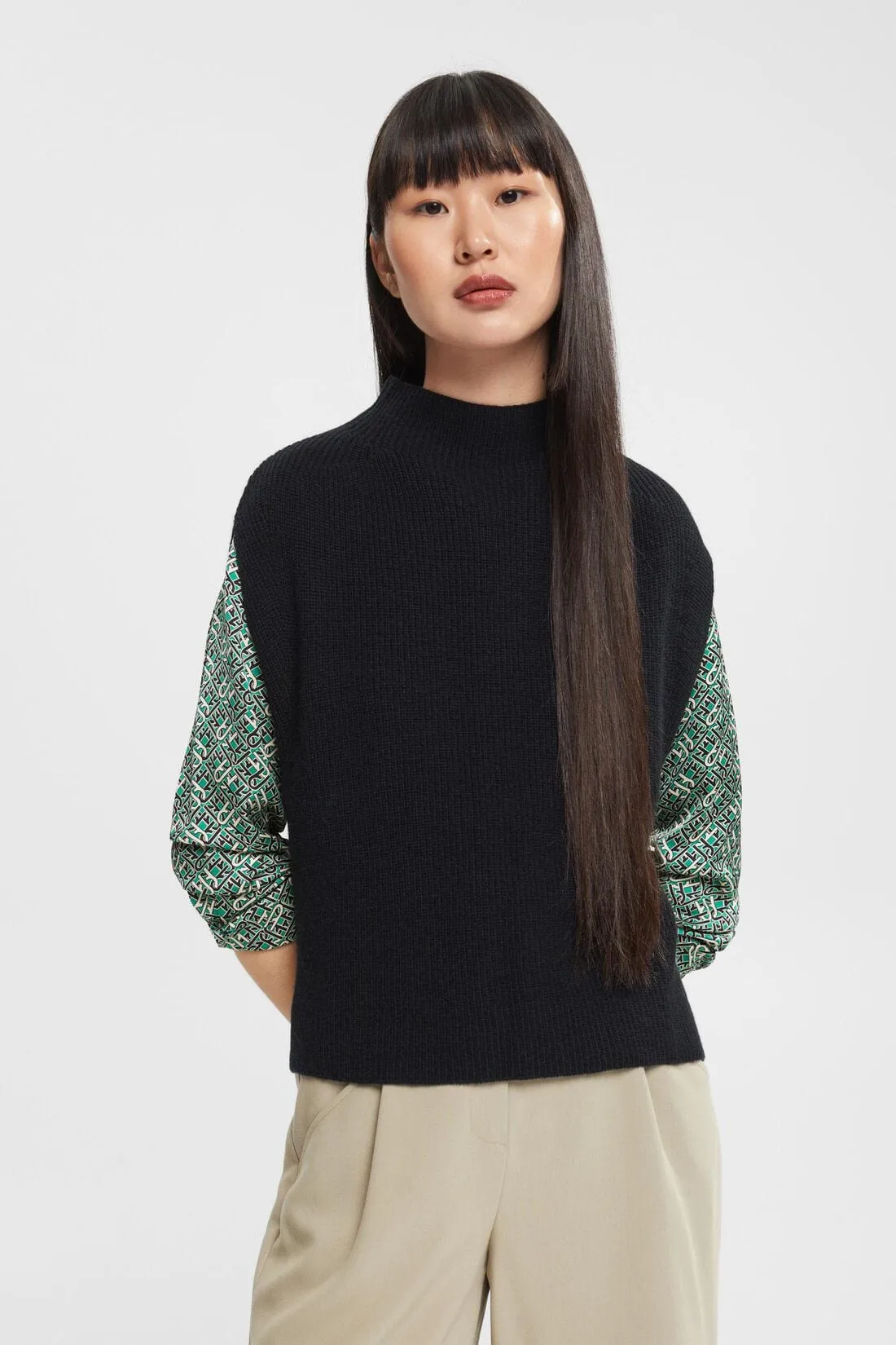 Esprit Wool blend slipover in Black
