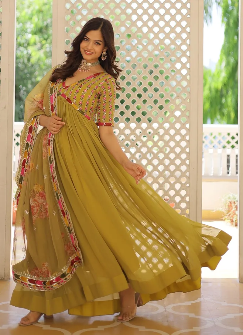 Exquisite Anarkali Suit Modern Elegance
