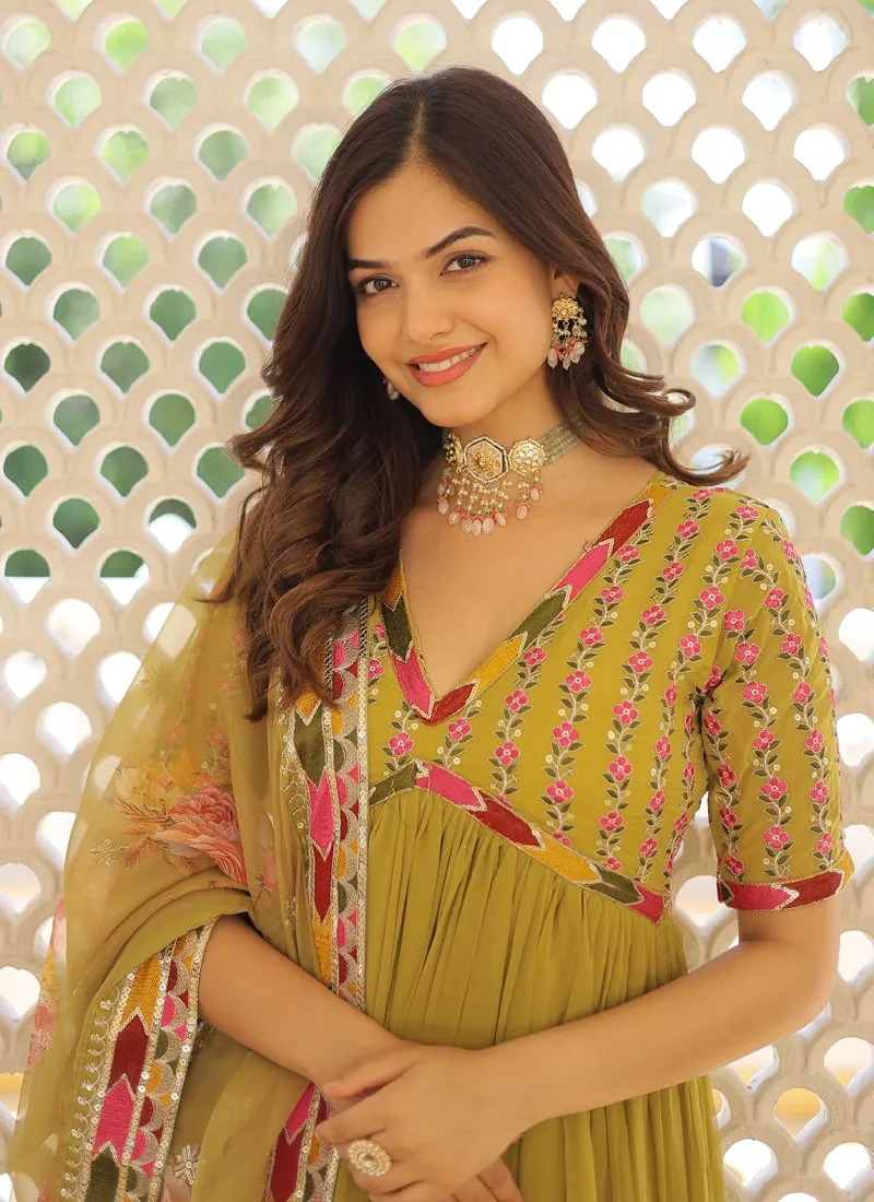 Exquisite Anarkali Suit Modern Elegance