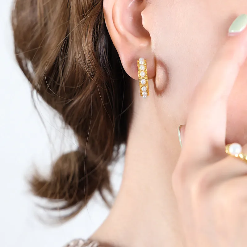 Exquisite C Shape Pearl Earring