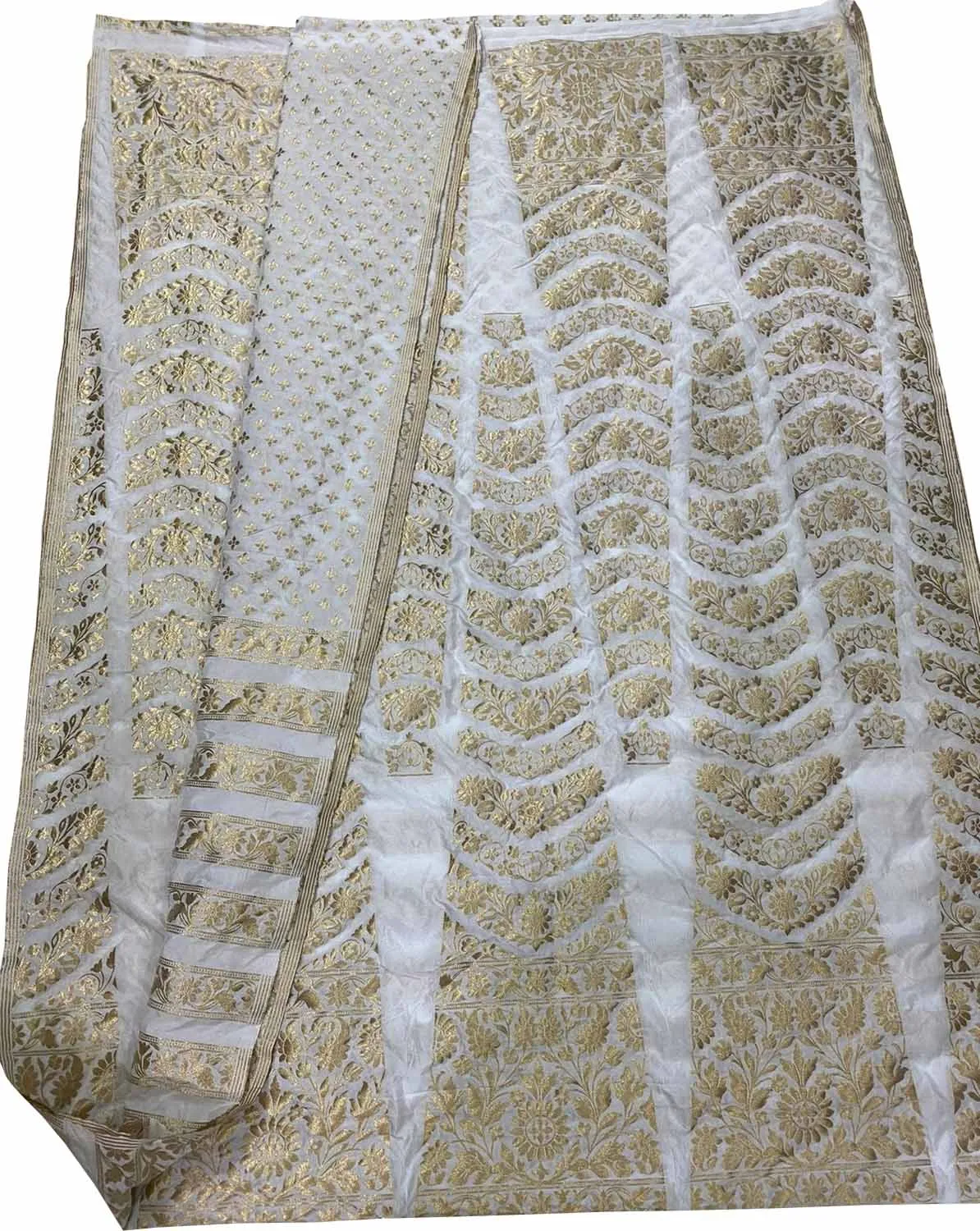 Exquisite Dyeable Banarasi Silk Lehenga Set