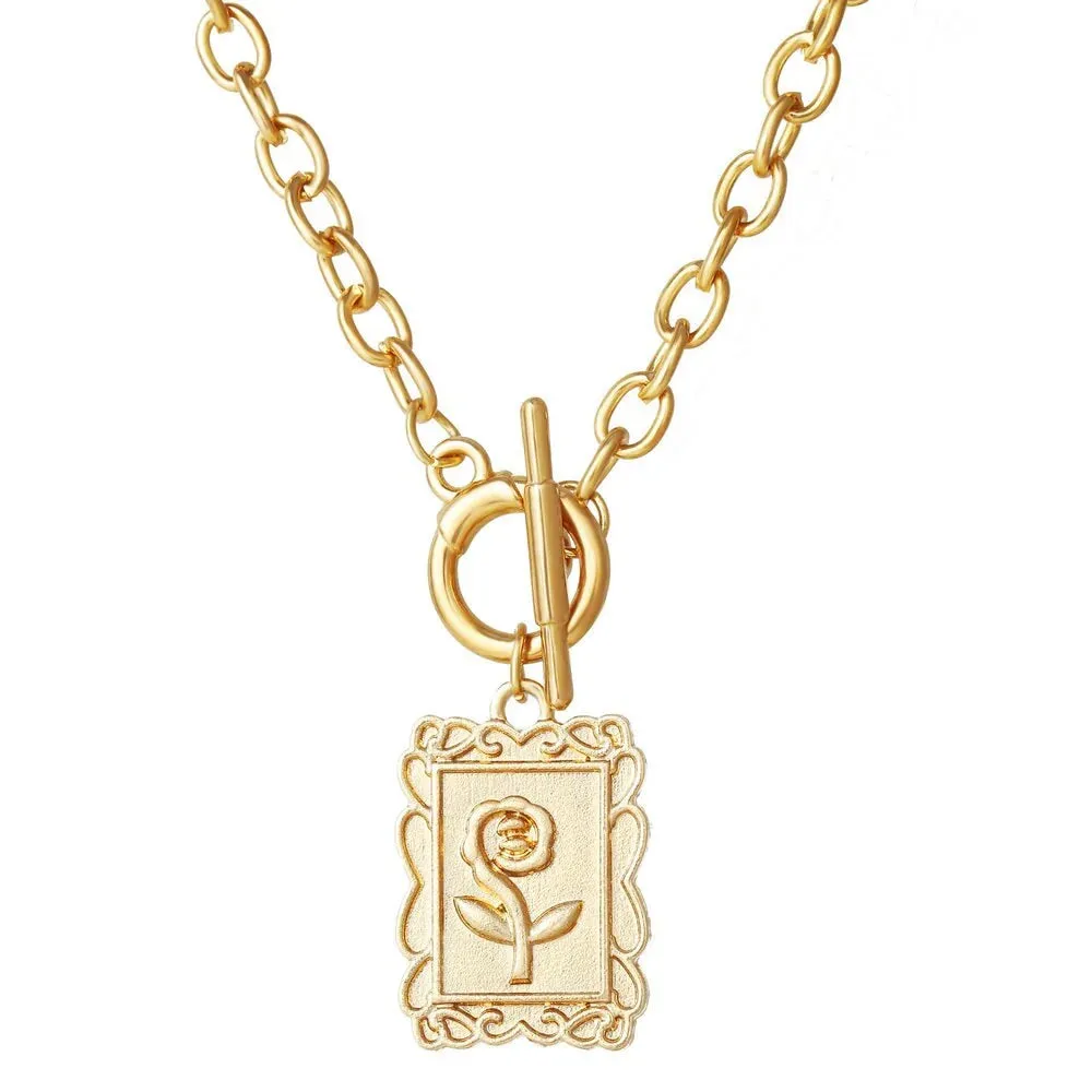 Exquisite Gold Pendant Necklaces for Women