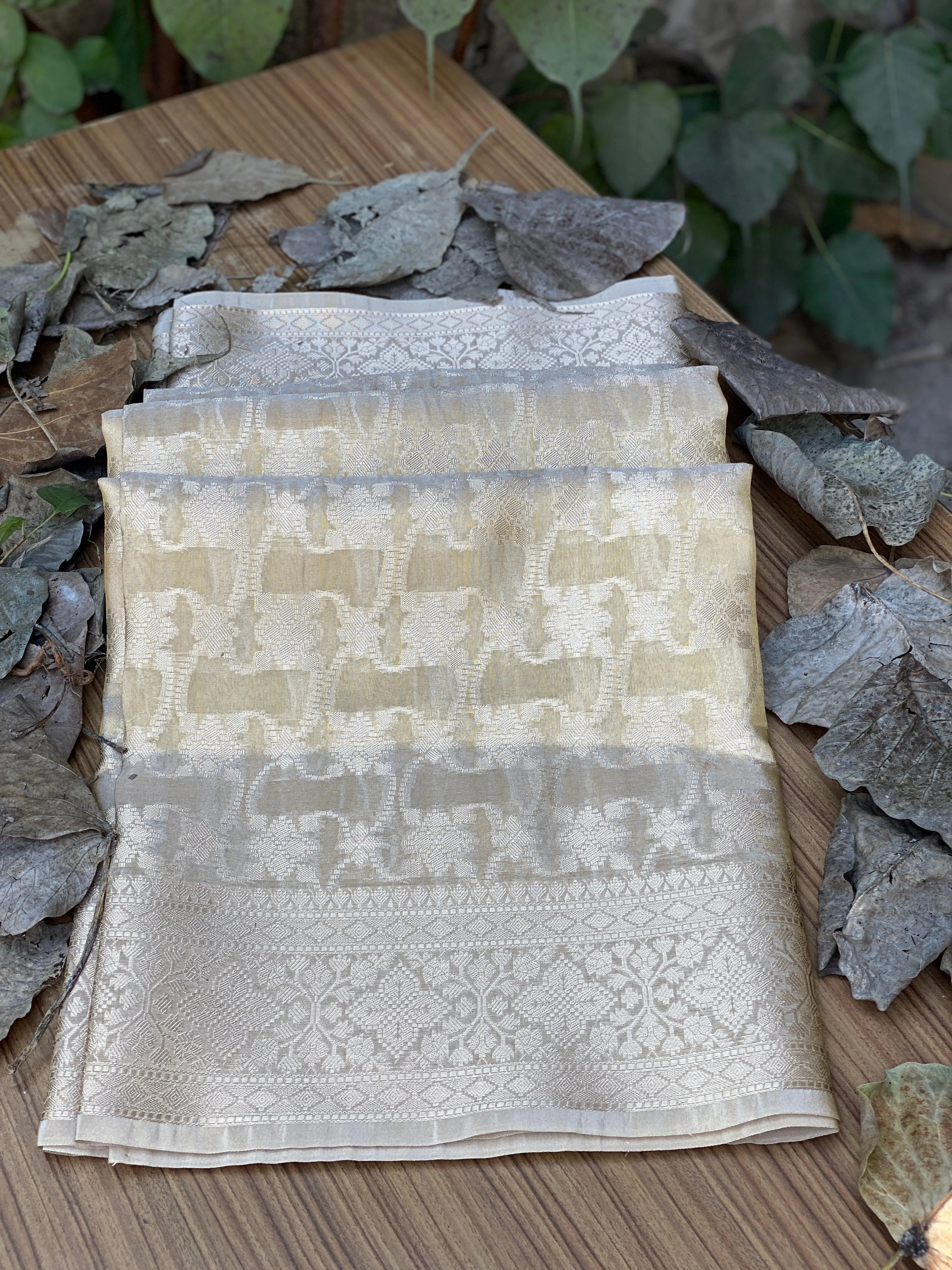 Exquisite Golden Banarasi Tissue Handwoven Saree