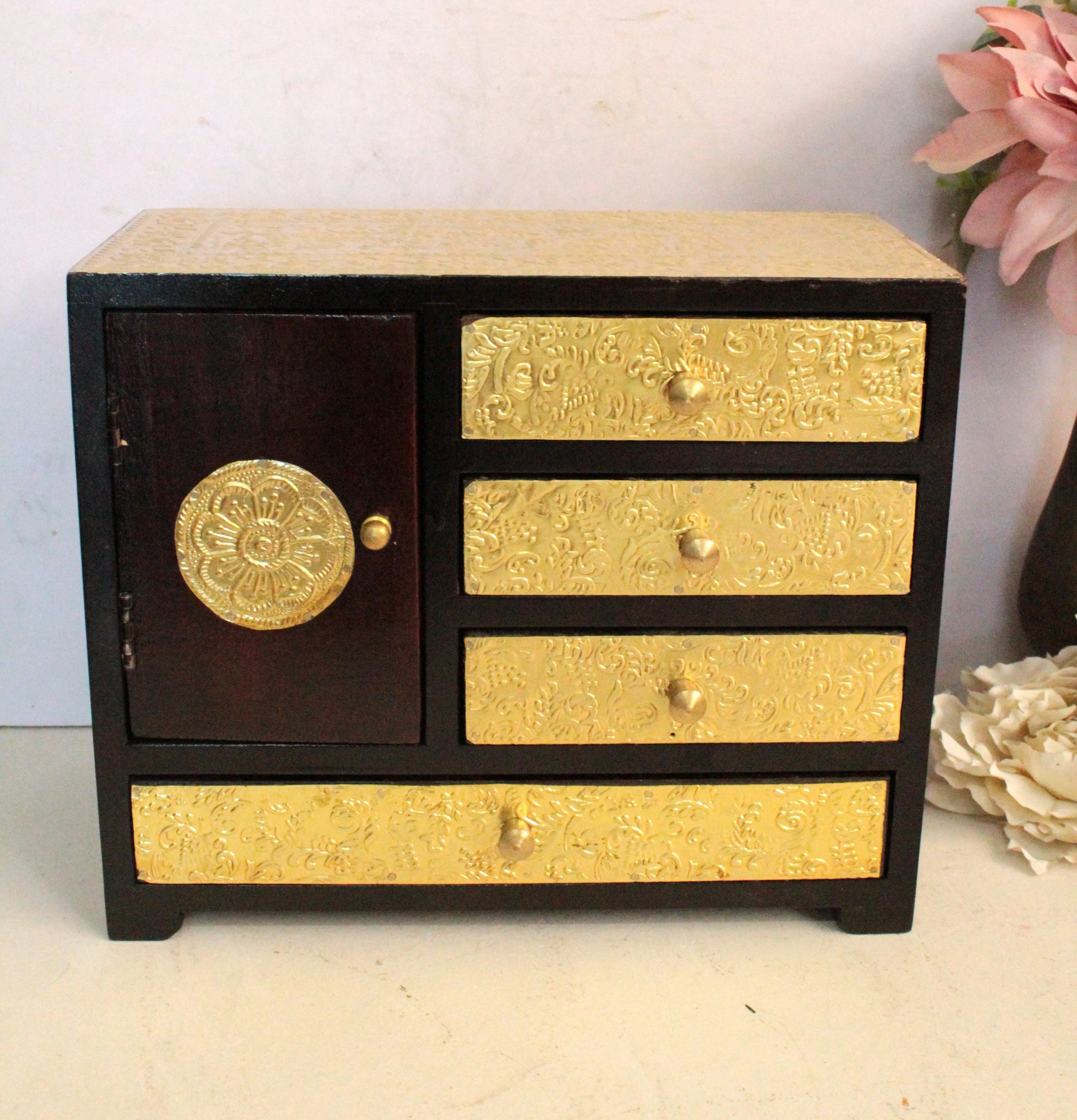Exquisite Handcrafted Brass-Fitted 4 Drawer 1 Door Box
