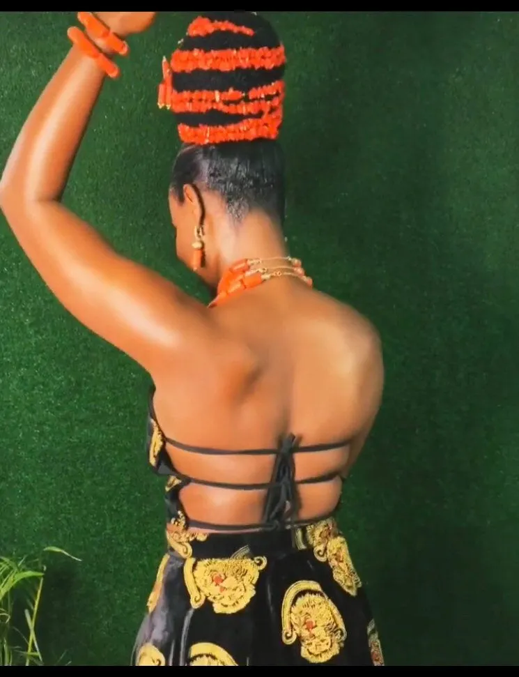 Exquisite Isiagu Attire for Igbo Brides