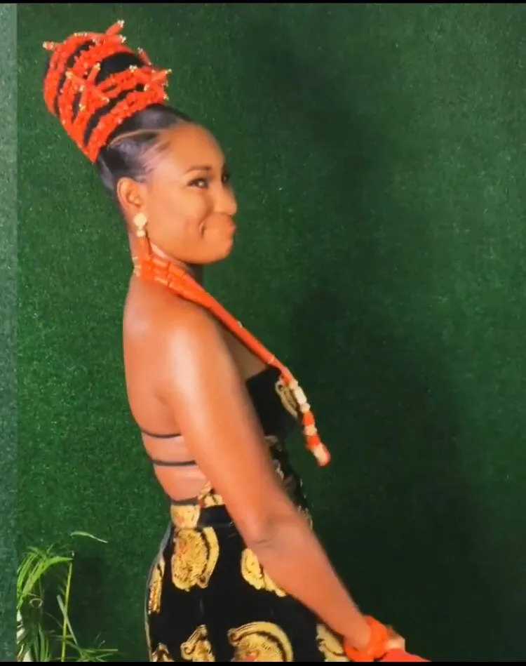 Exquisite Isiagu Attire for Igbo Brides