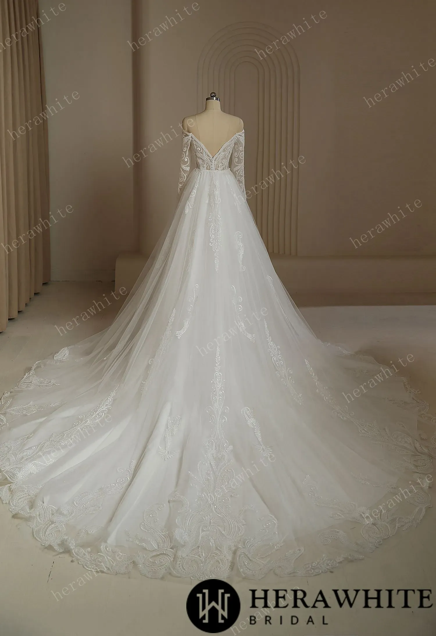 Exquisite Lace Mermaid Wedding Dress With Detached Train