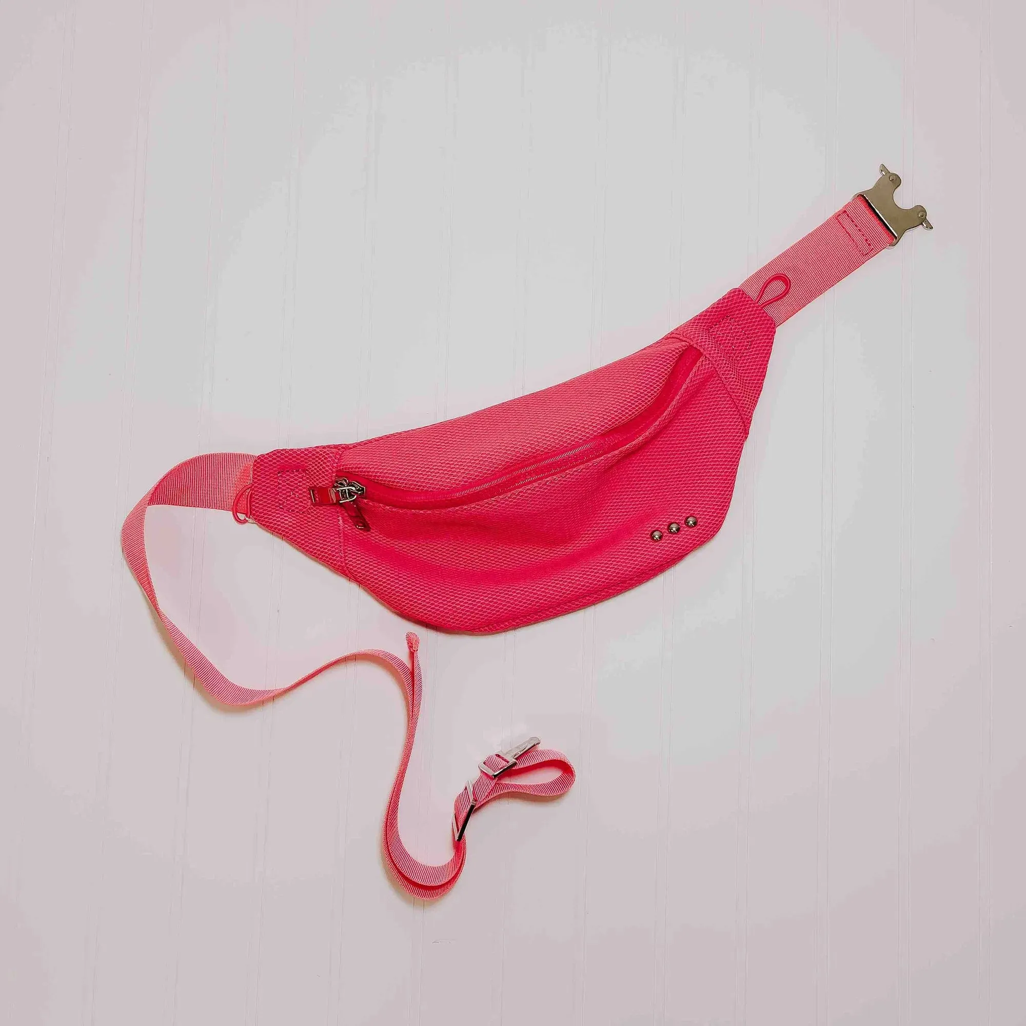 Fast and Free Athletic Bag - Fuchsia