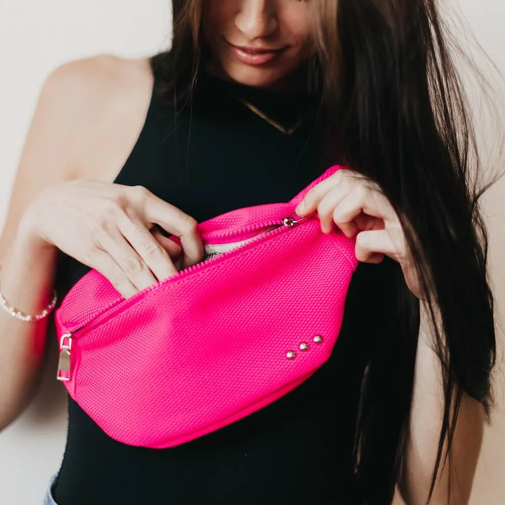 Fast and Free Athletic Bag - Fuchsia