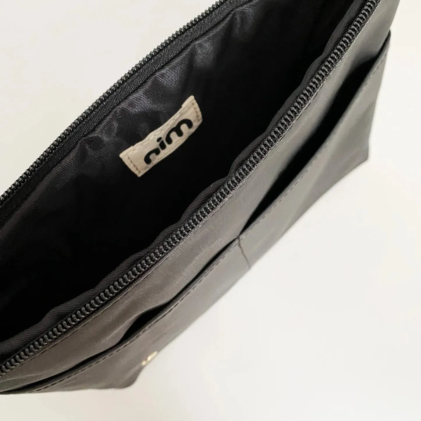 Nim - BB Essentials Pouch (Black)