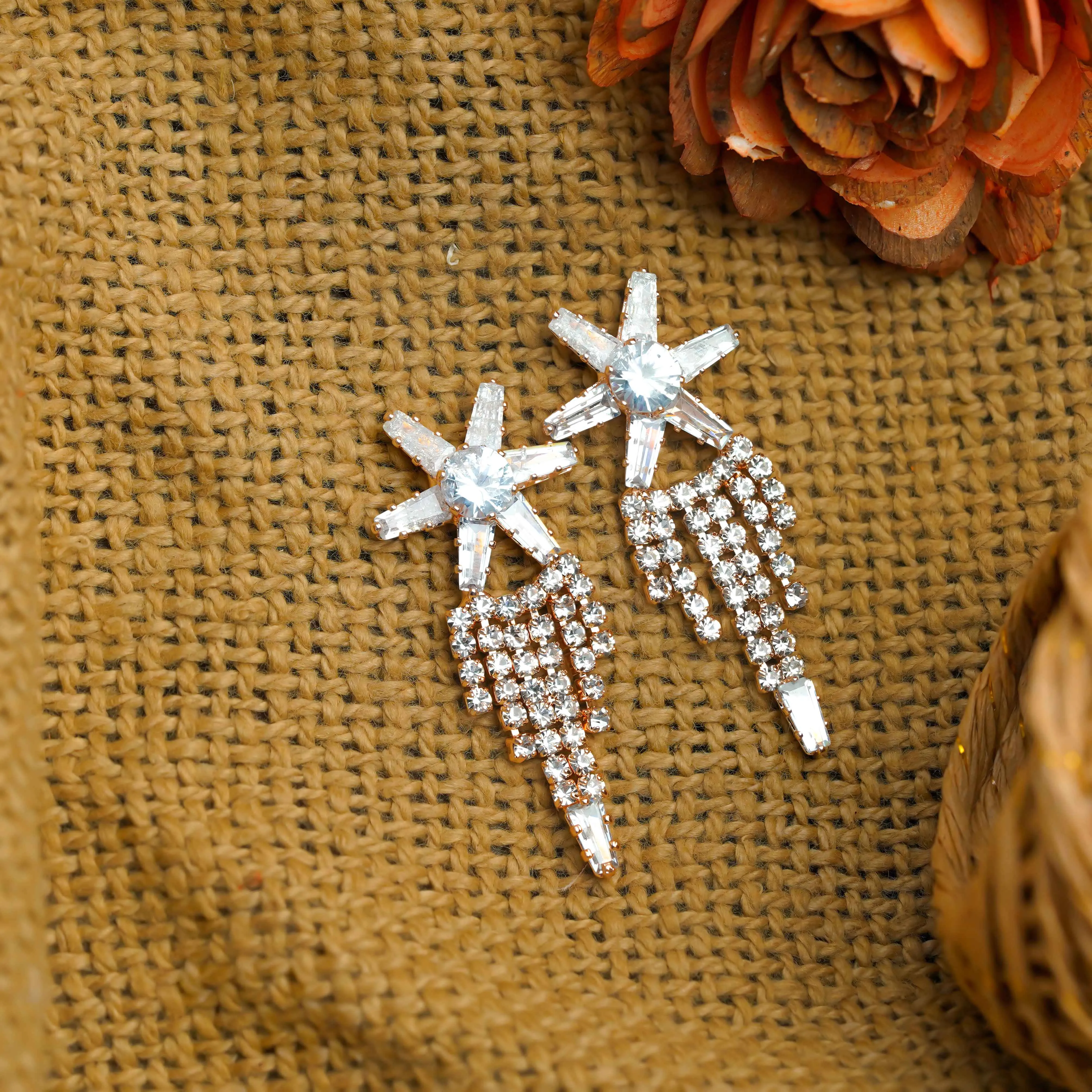 Sparkling Elegance: Dazzle in Our Exquisite Necklace Sets