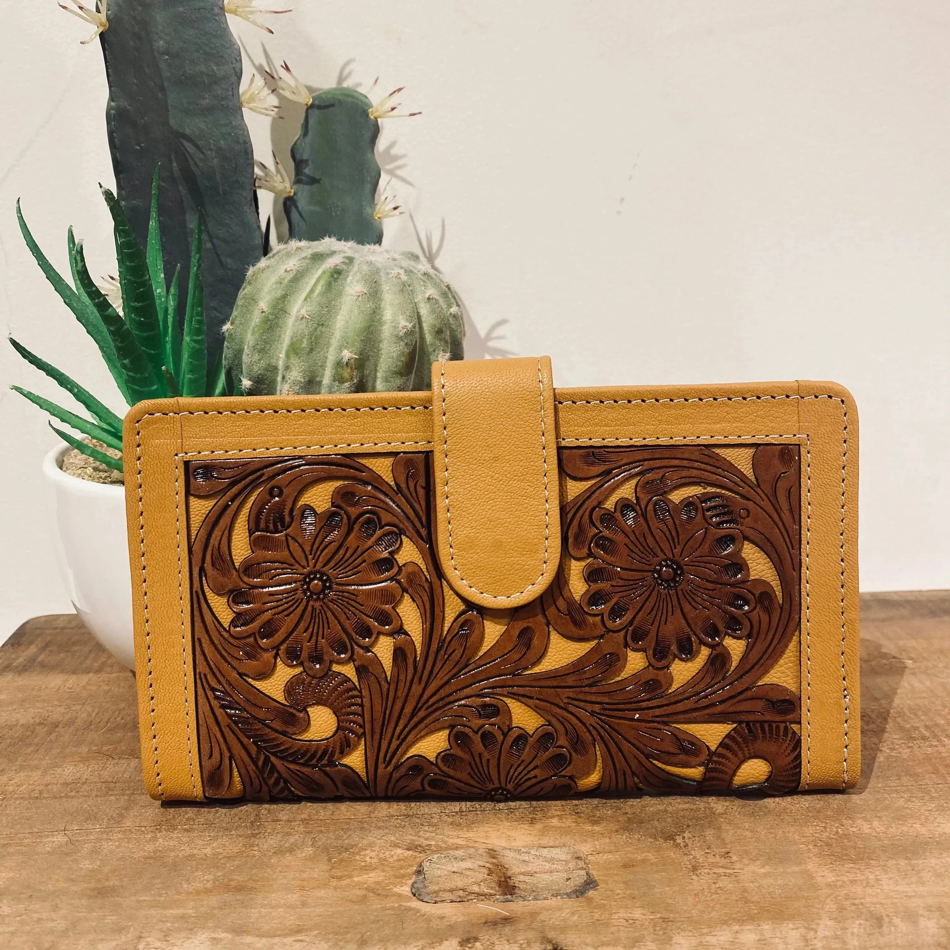 Tooled Leather detailed Wallet with clip #tlw